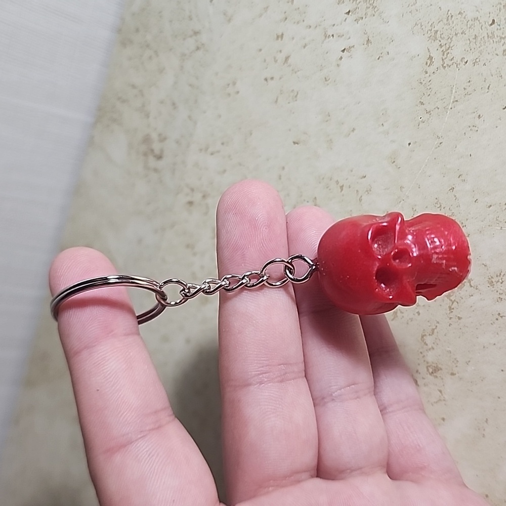 Skull Keychain ( RED) - Picture 3 of 3